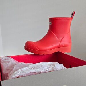 Hunter Original Play Waterproof and Insulated Short Rain Boot in Logo Red